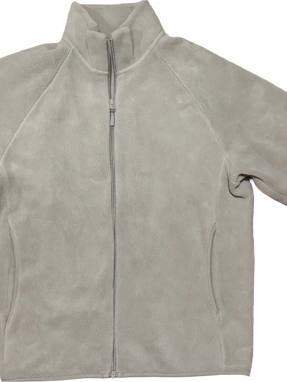 Uniqlo women’s Light Gray Full-Zip Fleece Jacket